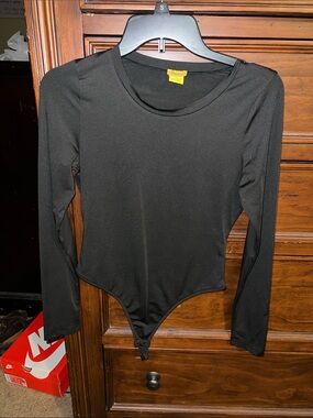 Daisy Black Long-Sleeve Scoop Neck Bodysuit